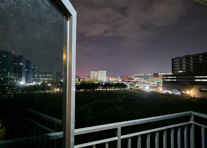 Moa Staycation The Baycourt At Shore Residences Near Mall Of Ikea Naia Smx Convention Center Moa Concert Grounds